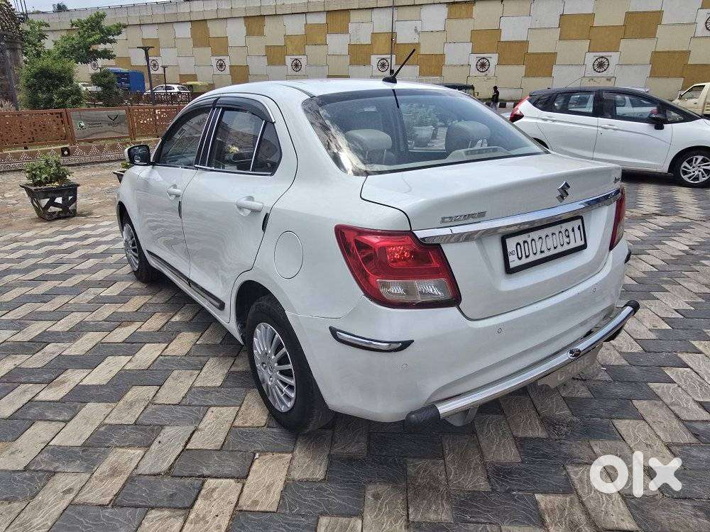 Maruti Suzuki Dzire 1.2 Vxi Amt, 2023, Petrol