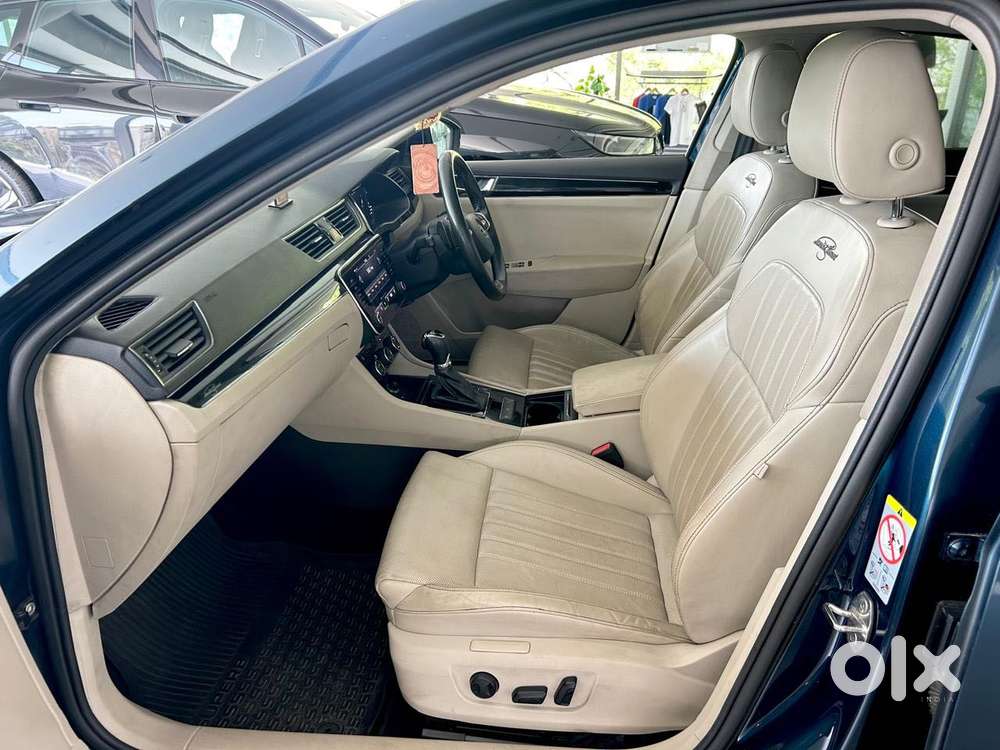 Skoda Superb 2.0 L&k Tsi At, 2022, Petrol