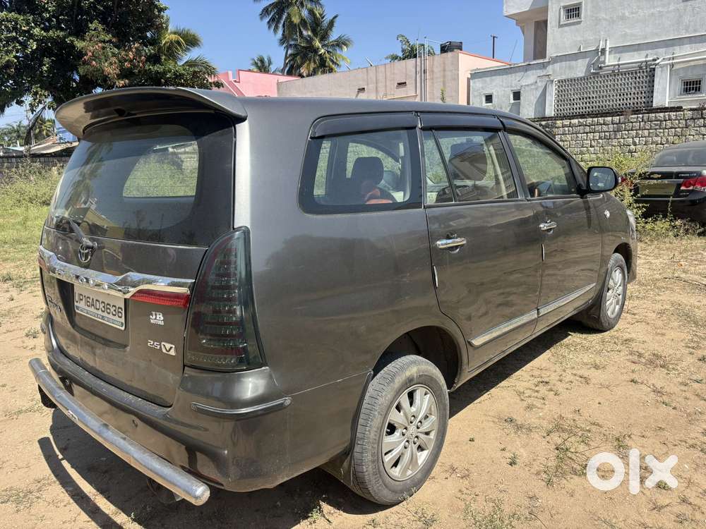 Toyota Innova 2.5 G (diesel) 8 Seater, 2011, Diesel