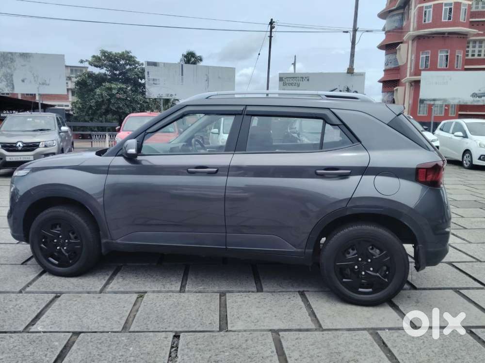 Hyundai Venue 1.2 S Plus, 2022, Petrol