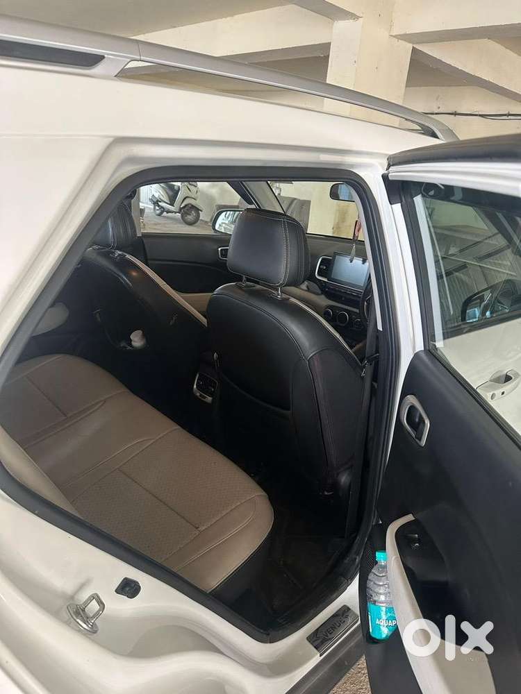 Hyundai Venue 2022 Diesel Well Maintained