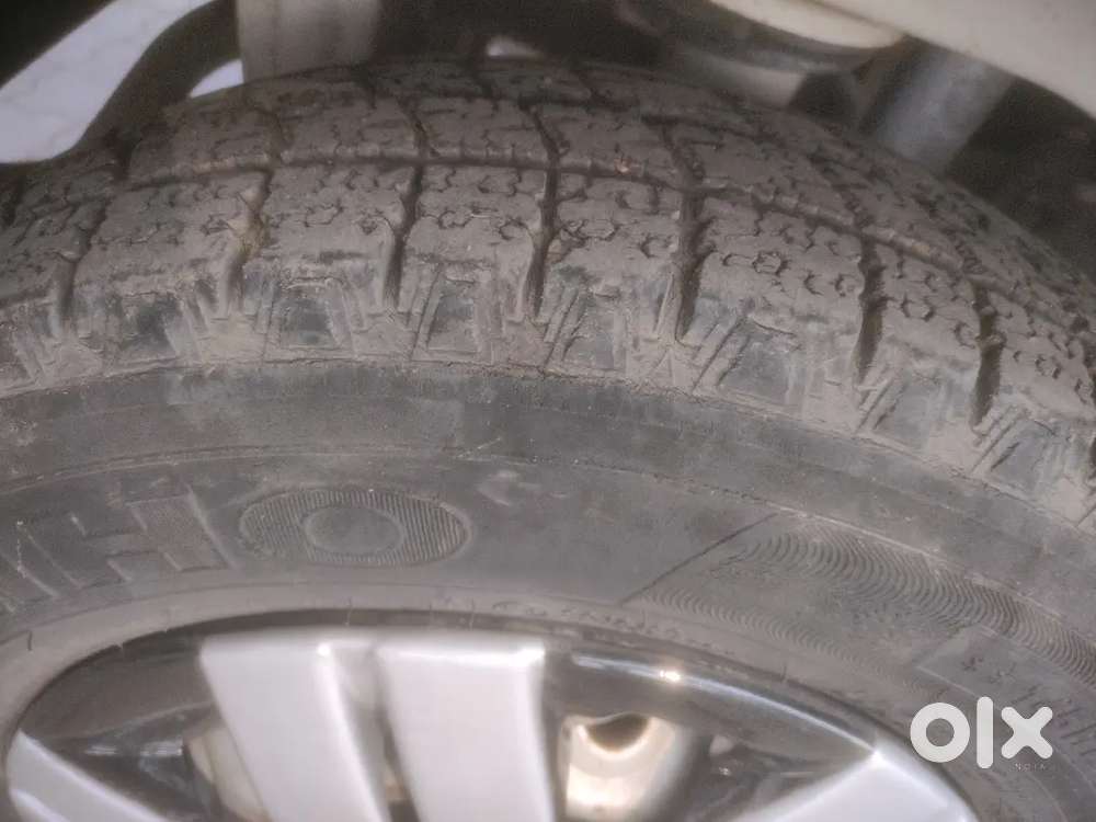 ऑल्टो Lxi फ्रेश कंडीशन Cng कार्ड पर भी चढ़ा है