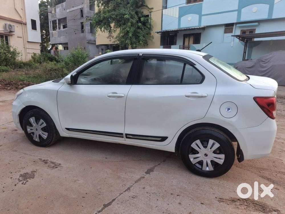 Maruti Suzuki Dzire Vxi Ags, 2021, Petrol