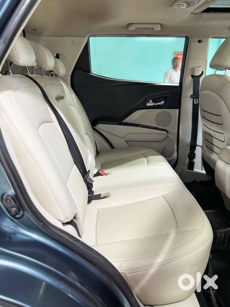 Mahindra Xuv300 W8 Option, 2019, Petrol