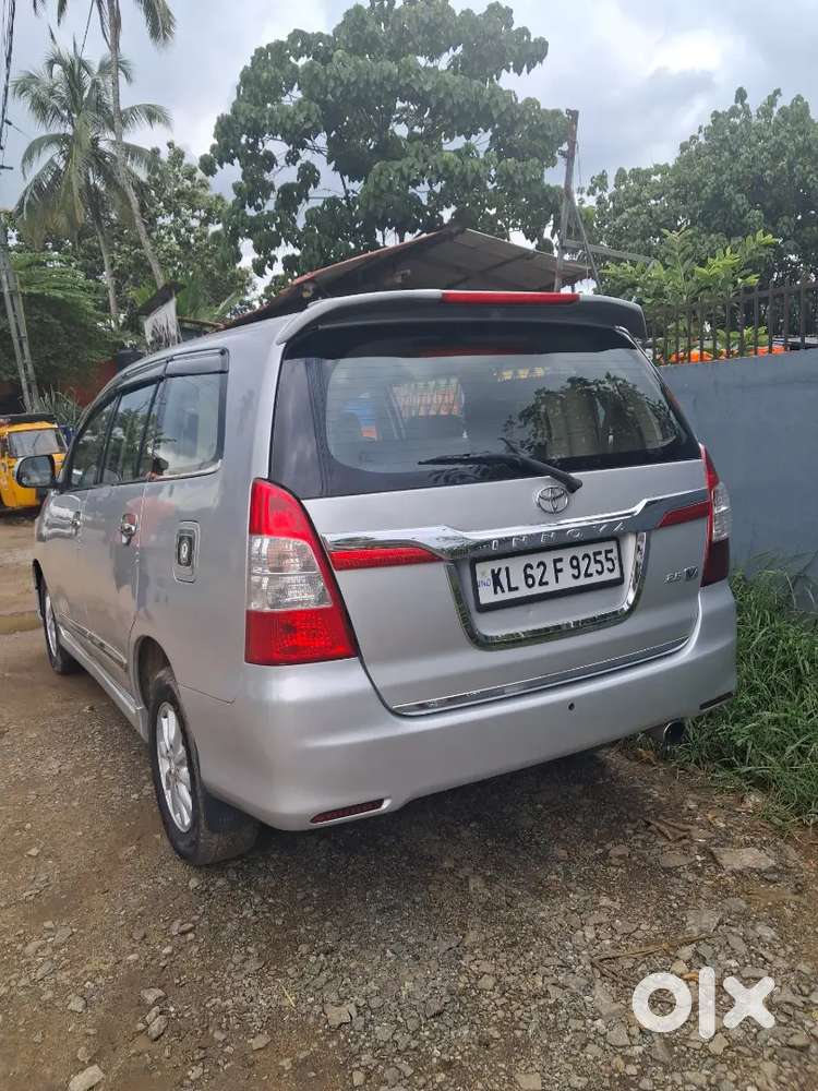 Toyota Innova 2014 Diesel Well Maintained