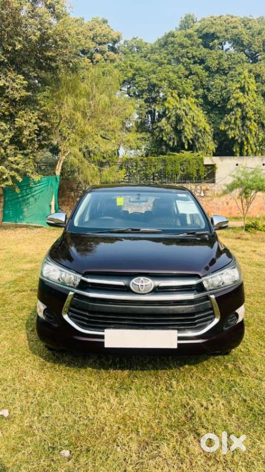 Toyota Innova Crysta 2.4 G Mt, 2017, Diesel