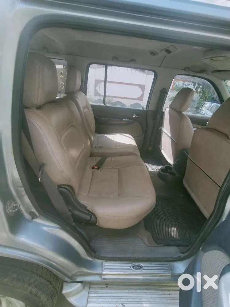 Ford Endeavour 2005