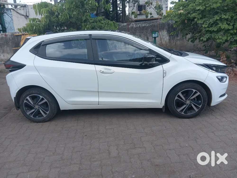 Tata Altroz 2024 Cng & Hybrids 25850 Km Driven