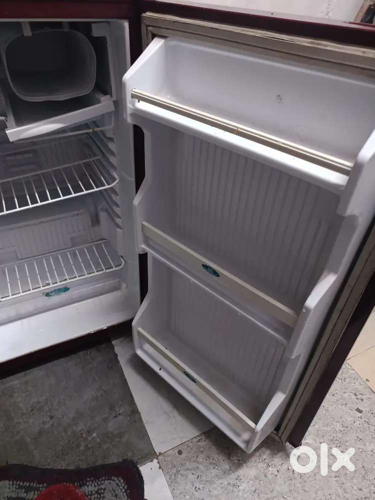 Small fridge godrej company 95 litre ..good condition