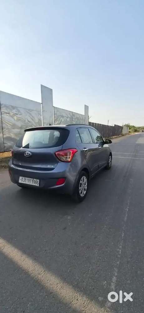 Hyundai Grand I10 2014 Diesel 72800 Km Driven