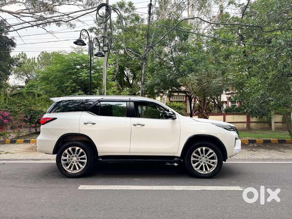 Toyota Fortuner 2023 4x4 Automatic