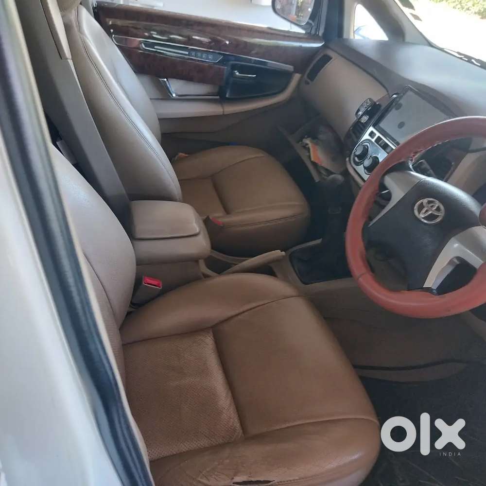 Toyota Innova Diesel 7 Str 2013 Model