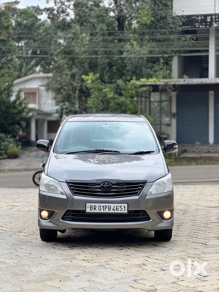 Toyota Innova 2012 Diesel Well Maintained