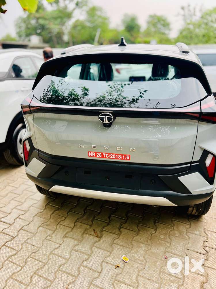 Tata Nexon Creative 1.2 Revotron Petrol 6 Amt, 2026, Petrol