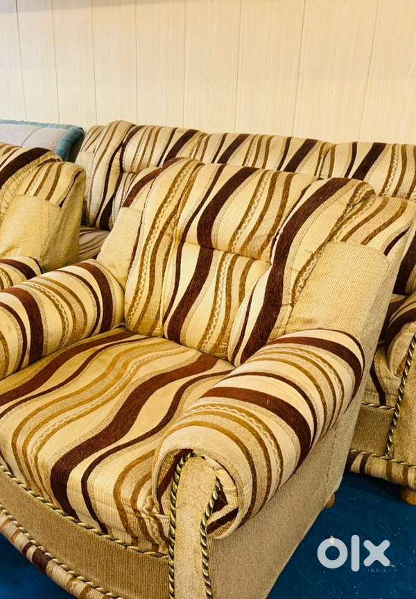 Sofa set at minimum price