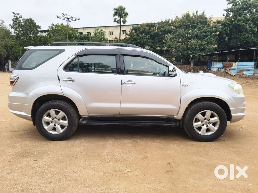 Toyota Fortuner 3.0 4x4 Manual, 2010, Diesel