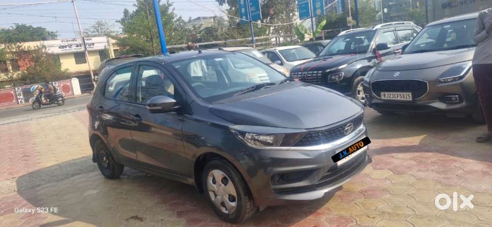 Tata Tiago 1.2 Revotron Xt (o), 2021, Petrol