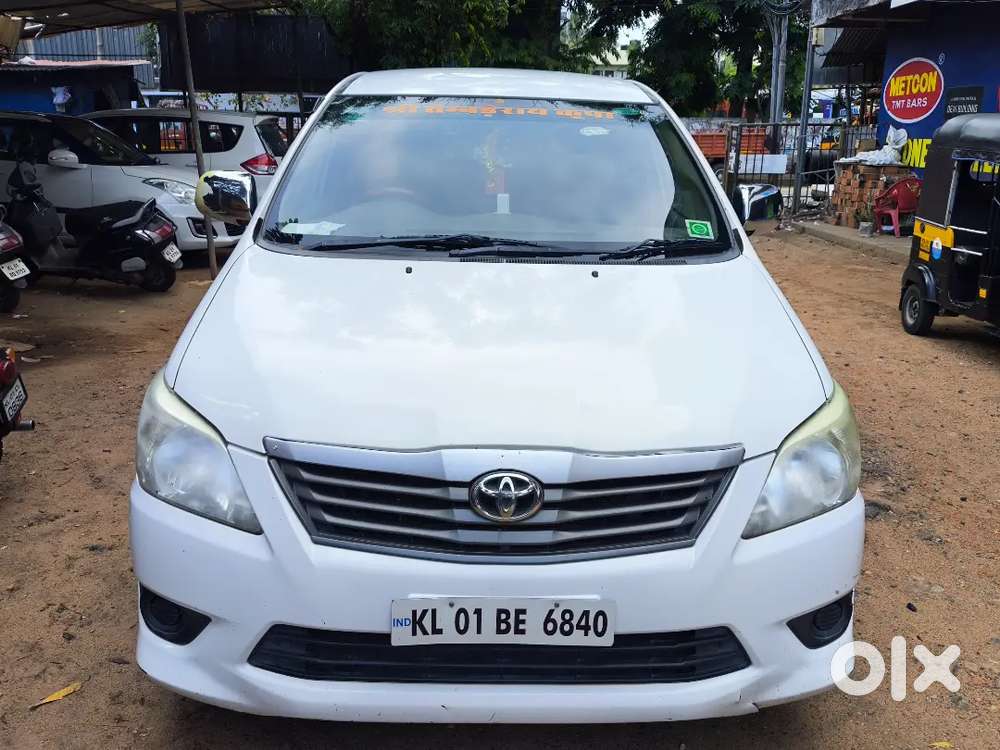 Toyota Innova 2012 Model No Claim No Accident At All. Full Geniune Car