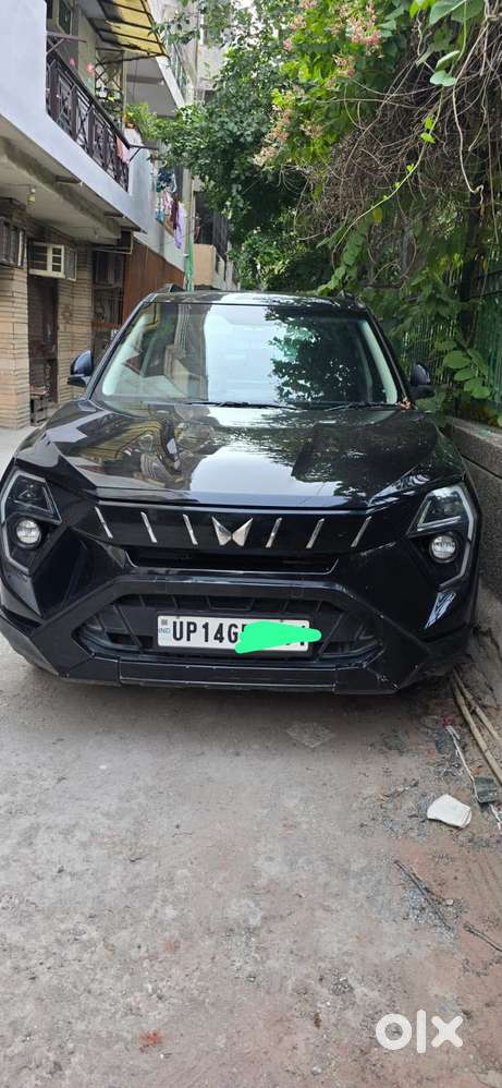 Mahindra Xuv 3xo Ax5 Pm Mt, 2024, Petrol