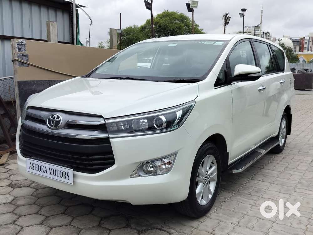 Toyota Innova Crysta 2.4 V 8 Str, 2017, Diesel