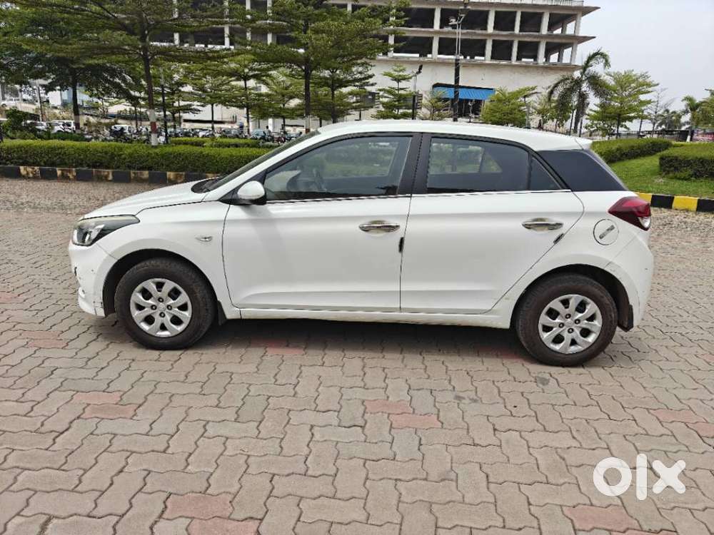 Hyundai I20 Era 1.2 Bs-iv, 2017, Petrol