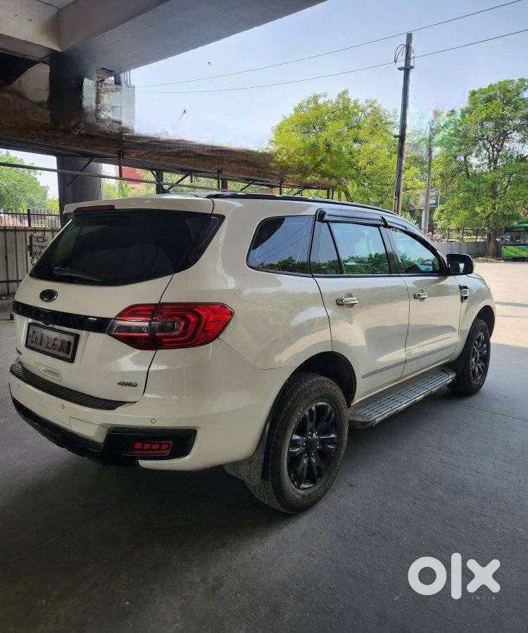 Ford Endeavour 3.2 Titanium At 4x4, 2016, Diesel