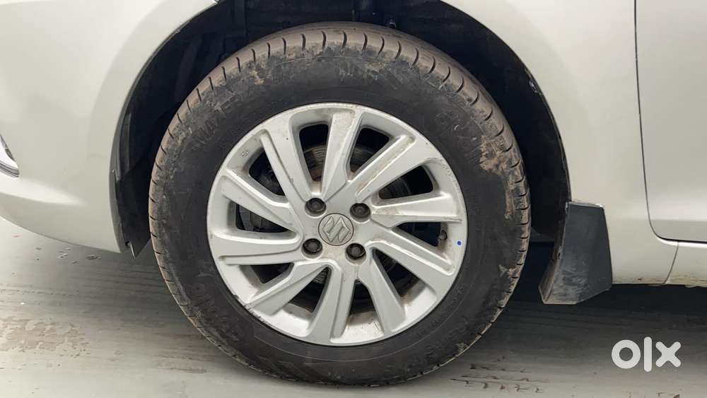 Maruti Suzuki Swift Dzire Amt Zdi, 2016, Diesel