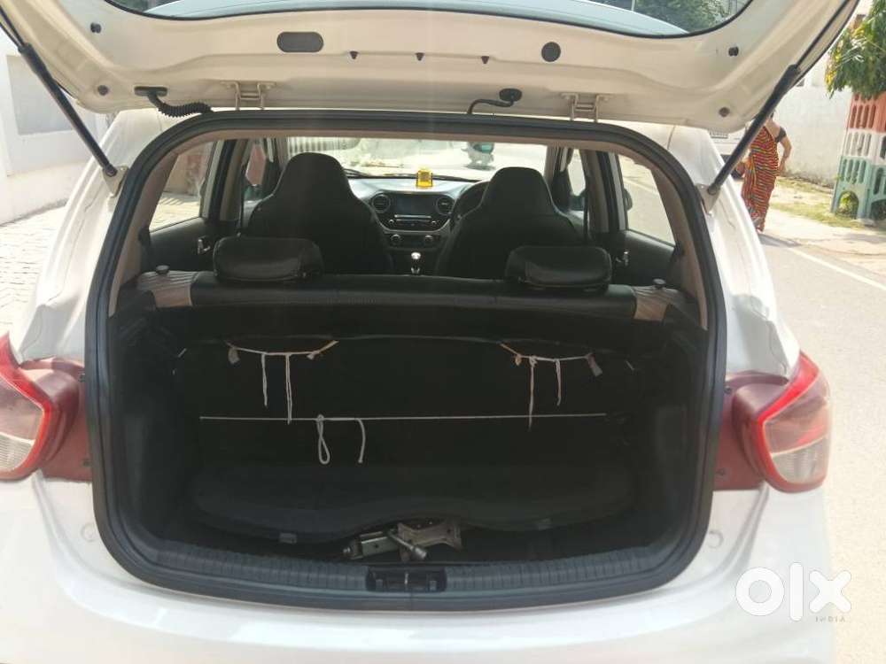Hyundai Grand I10 Asta Option, 2017, Petrol