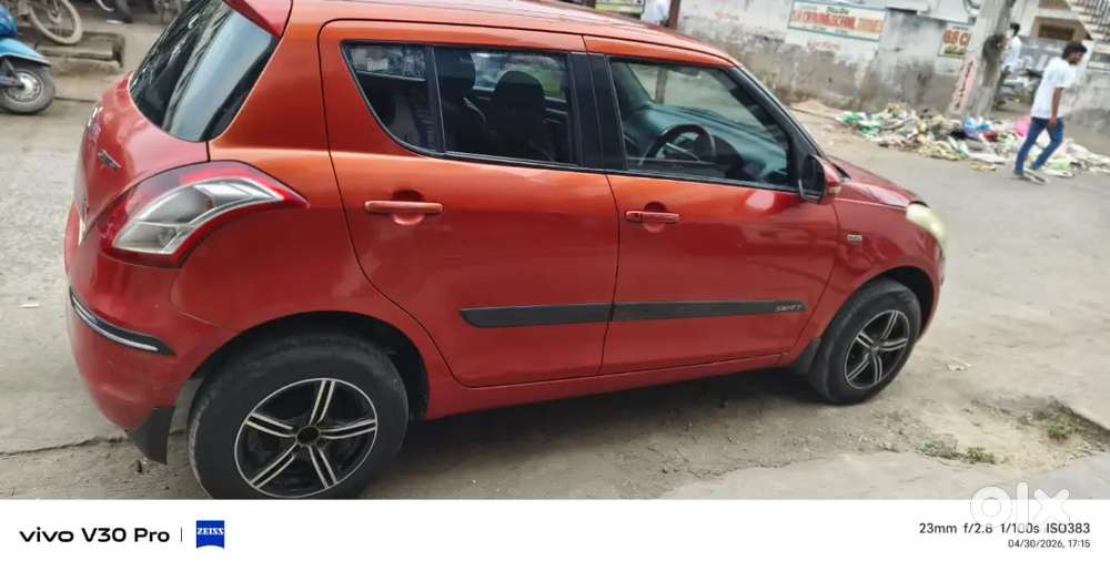 Well-maintained Maruti Swift Vdi  Diesel  Alloy Wheels & Subwoofer