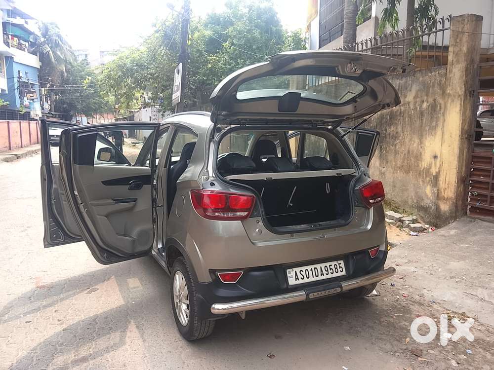 Mahindra Kuv100 Nxt 1.2 K8 Petrol 6 Str Dual Tone, 2017, Petrol
