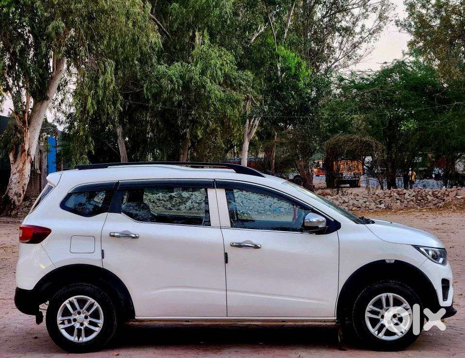 Renault Triber Rxl, 2022, Petrol