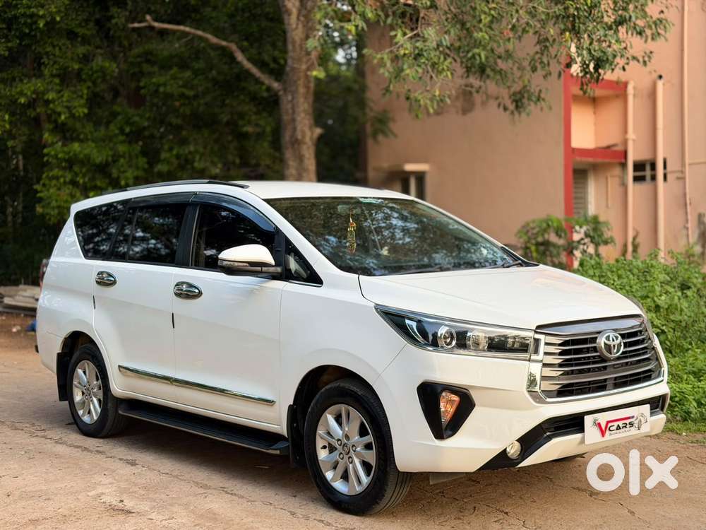 Toyota Innova Crysta 2.4 V 8 Str, 2018, Diesel