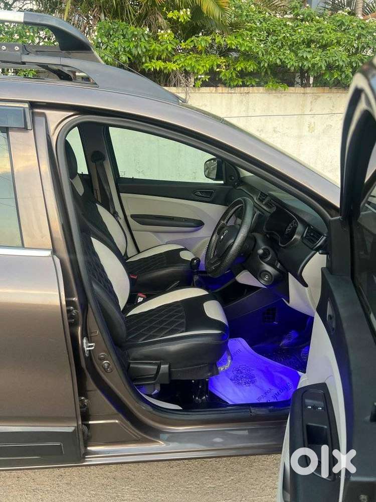 Renault Triber Rxl, 2022, Petrol