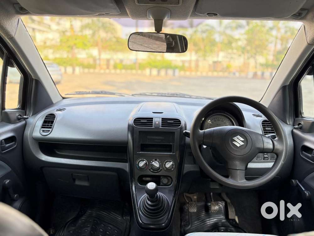 Maruti Suzuki Ritz Lxi, 2011, Petrol