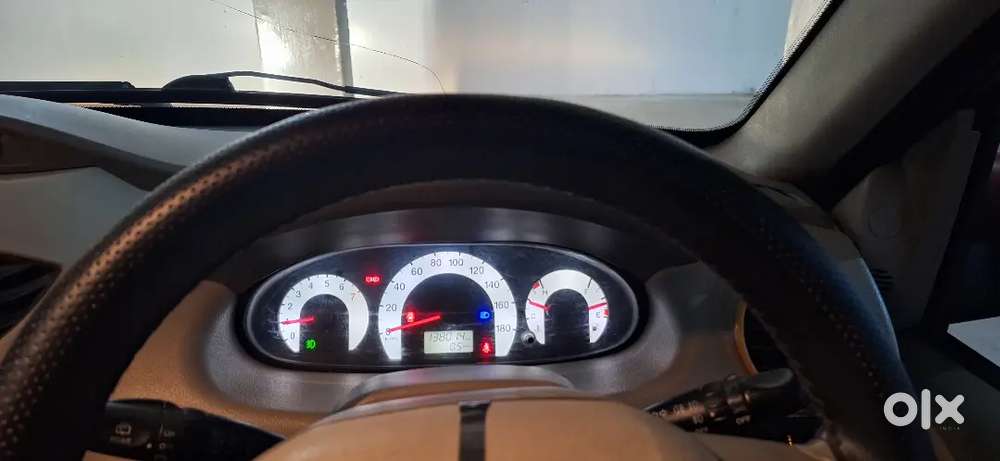 Mahindra Quanto 2016 Diesel 7 Seater Well Maintained