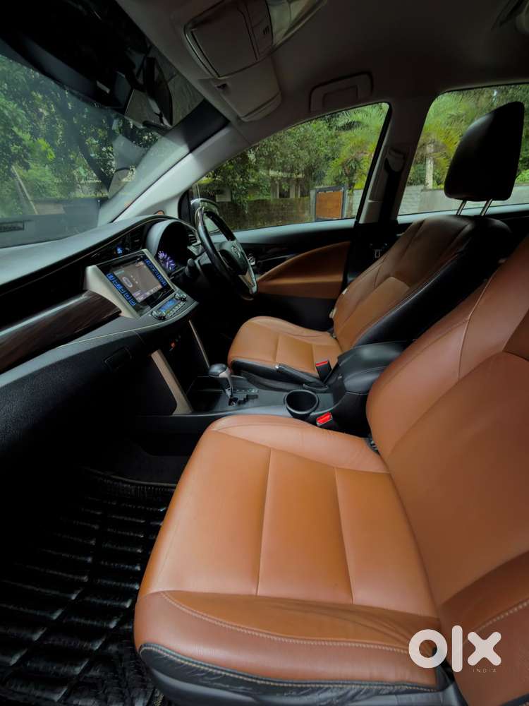 Toyota Innova Crysta 2.8z Automatic, 2017, Diesel
