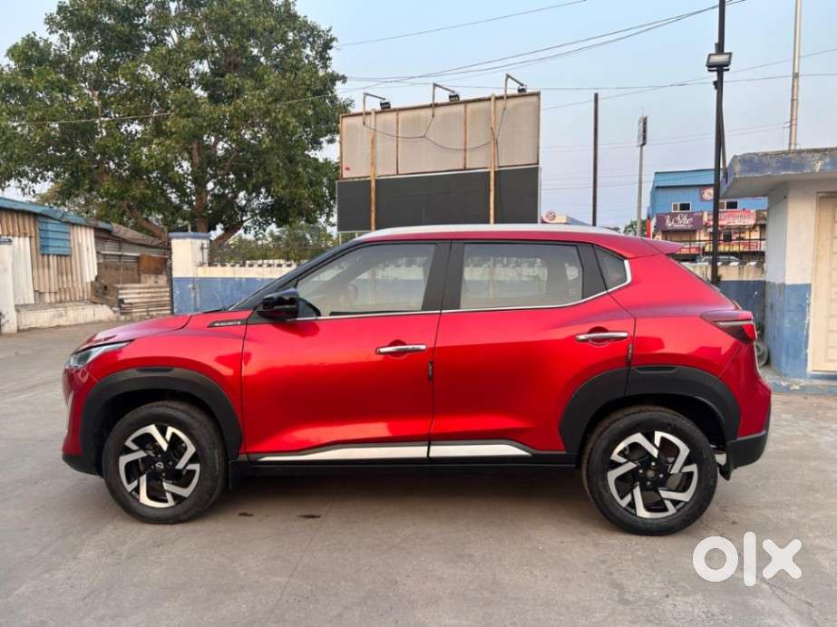 Nissan Magnite 1.0 Xv Premium, 2022, Petrol