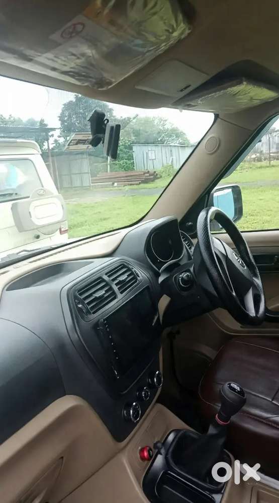 Mahindra Tuv 300 2019