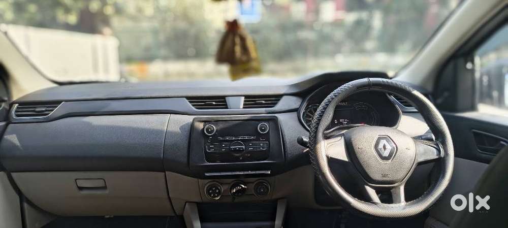 Renault Triber Rxl, 2022, Petrol