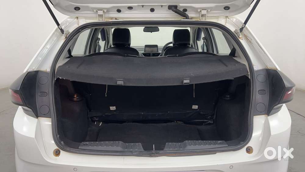 Tata Altroz 1.2 Xt, 2021, Petrol