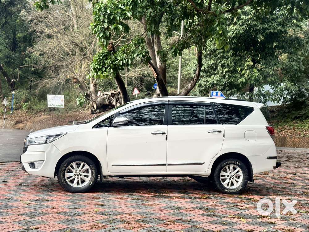 Toyota Innova Crysta 2.4 G Mt, 2019, Diesel