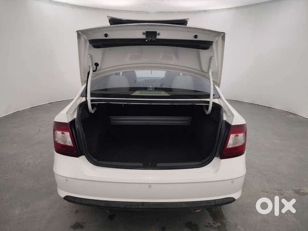 Skoda Rapid 1.6 Mpi Style, 2018, Petrol