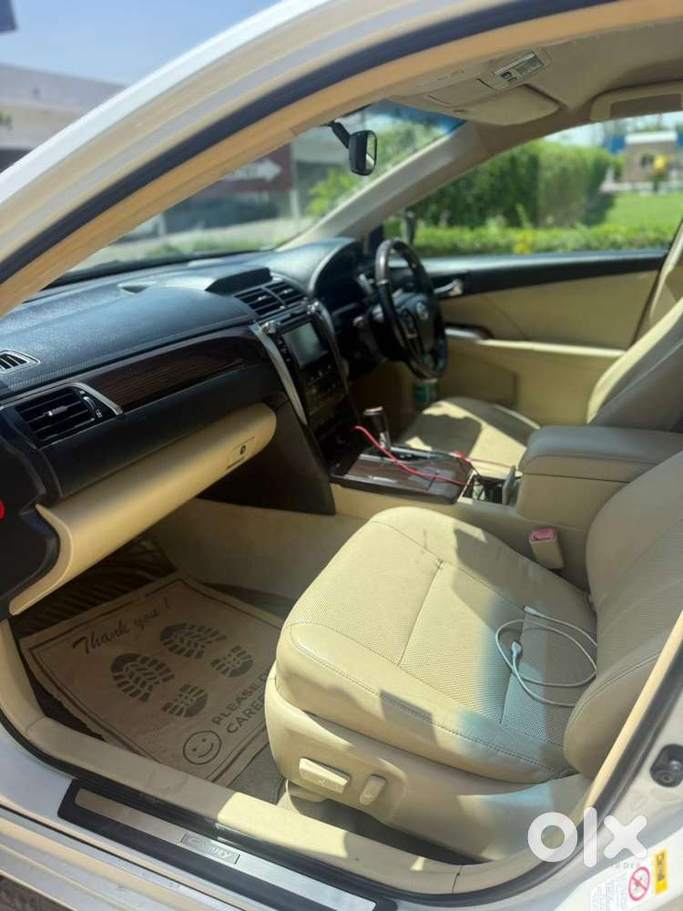 Toyota Camry 2.5 Hybrid, 2015, Petrol