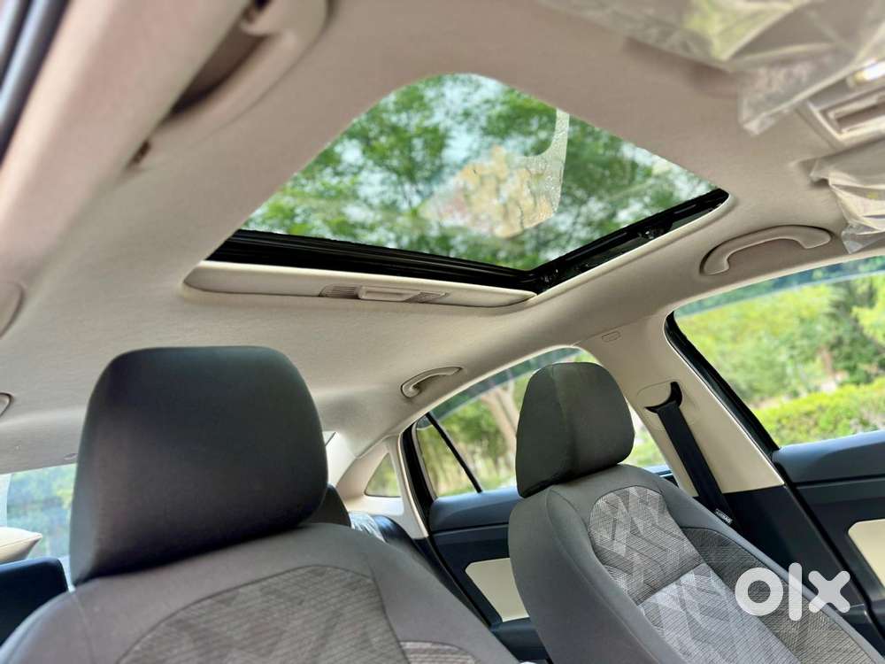 Skoda Slavia 1.0 Ambition Tsi, 2025, Petrol
