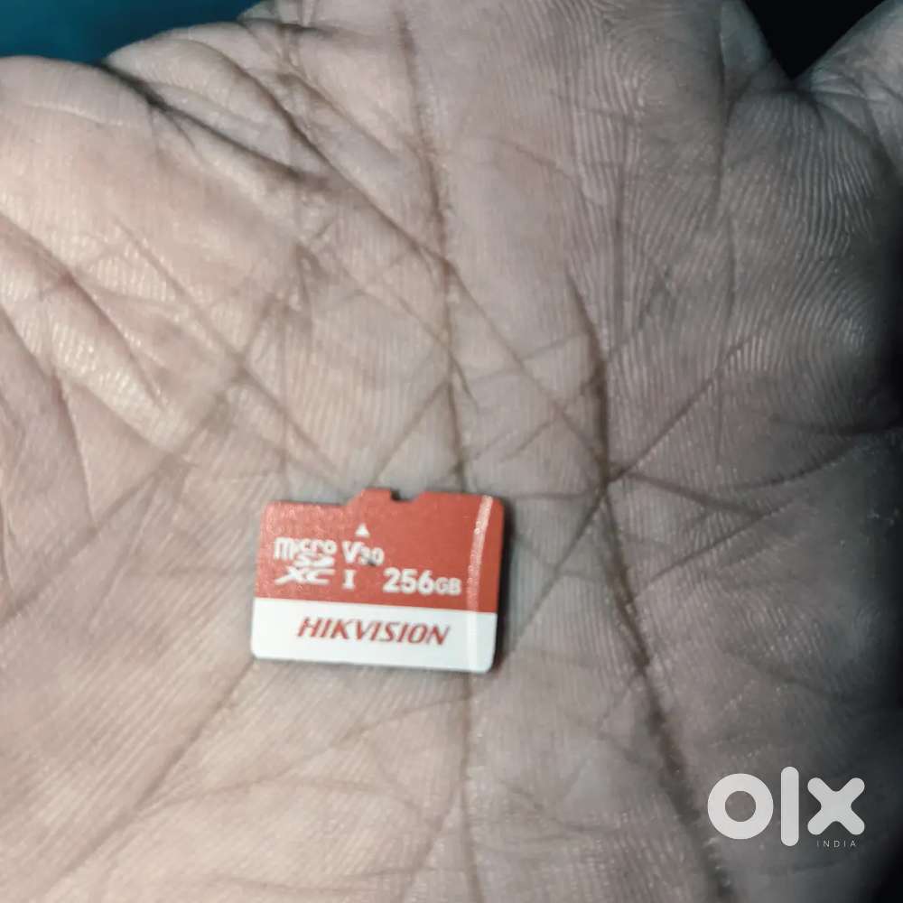 Hikvision 256GB microSDXC memory card