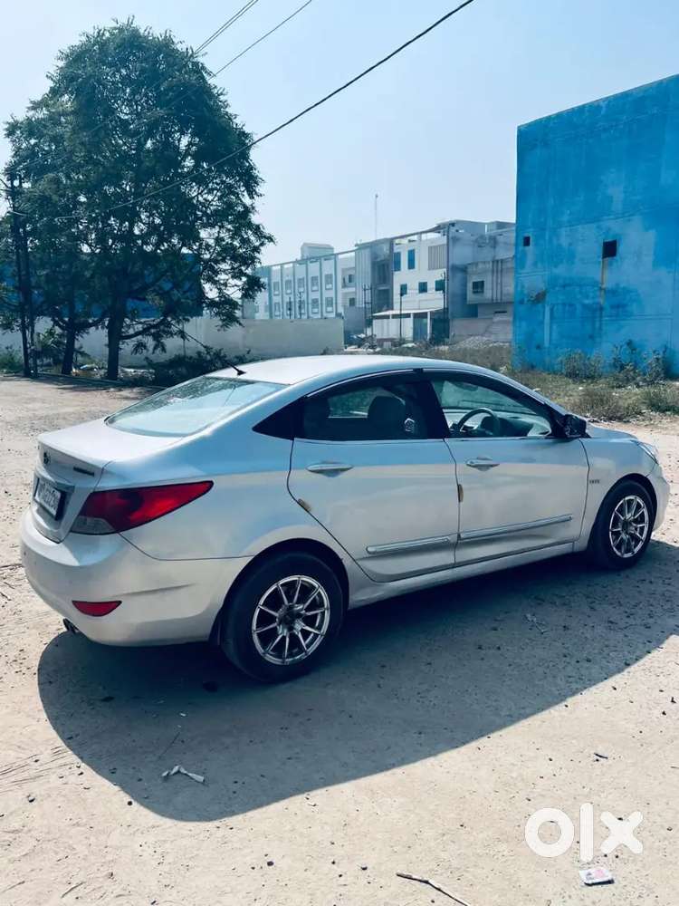 Hyundai Verna 1.6 Ex 2012