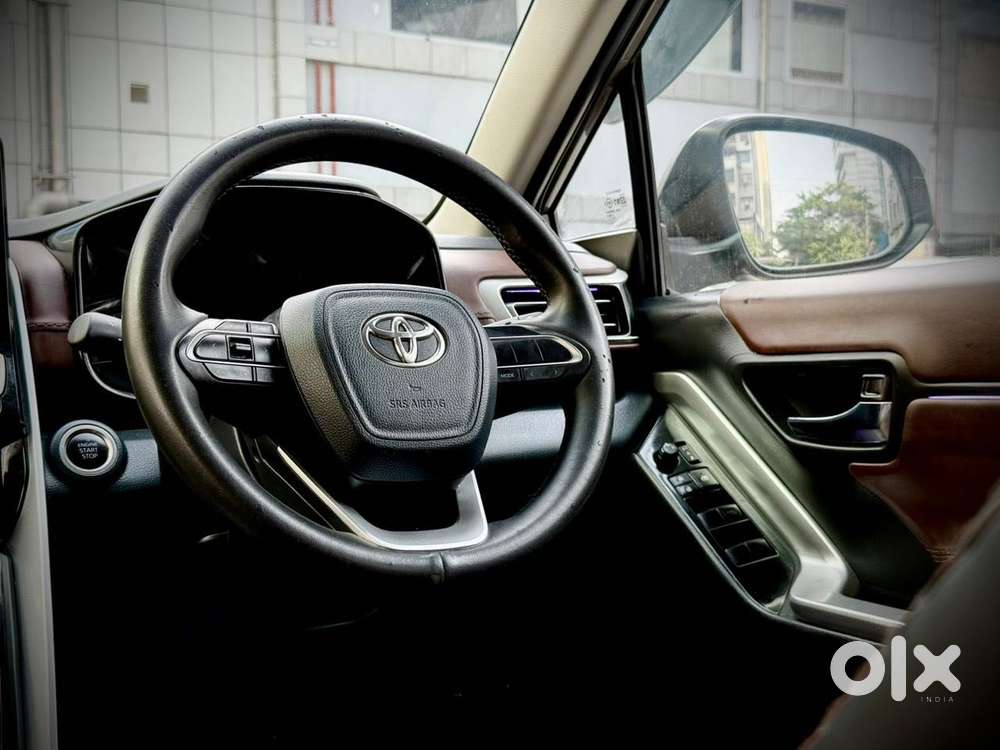 Toyota Innova Hycross Gx (o), 2025, Petrol