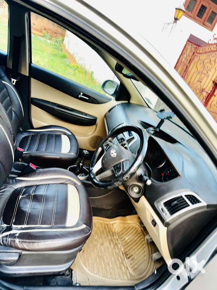 Hyundai I20 2010-2012 1.2 Sportz Option, 2012, Cng & Hybrids