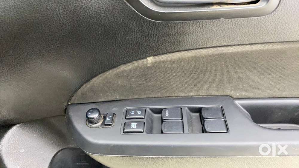 Maruti Suzuki Swift Vxi, 2015, Petrol