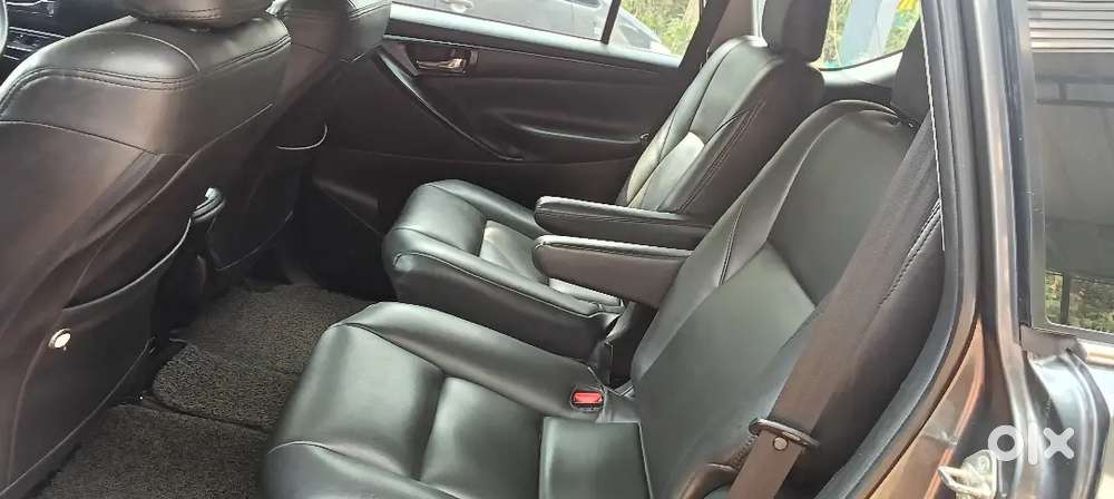 Toyota Innova Crysta 2.8 2018 Last. Cruise Control